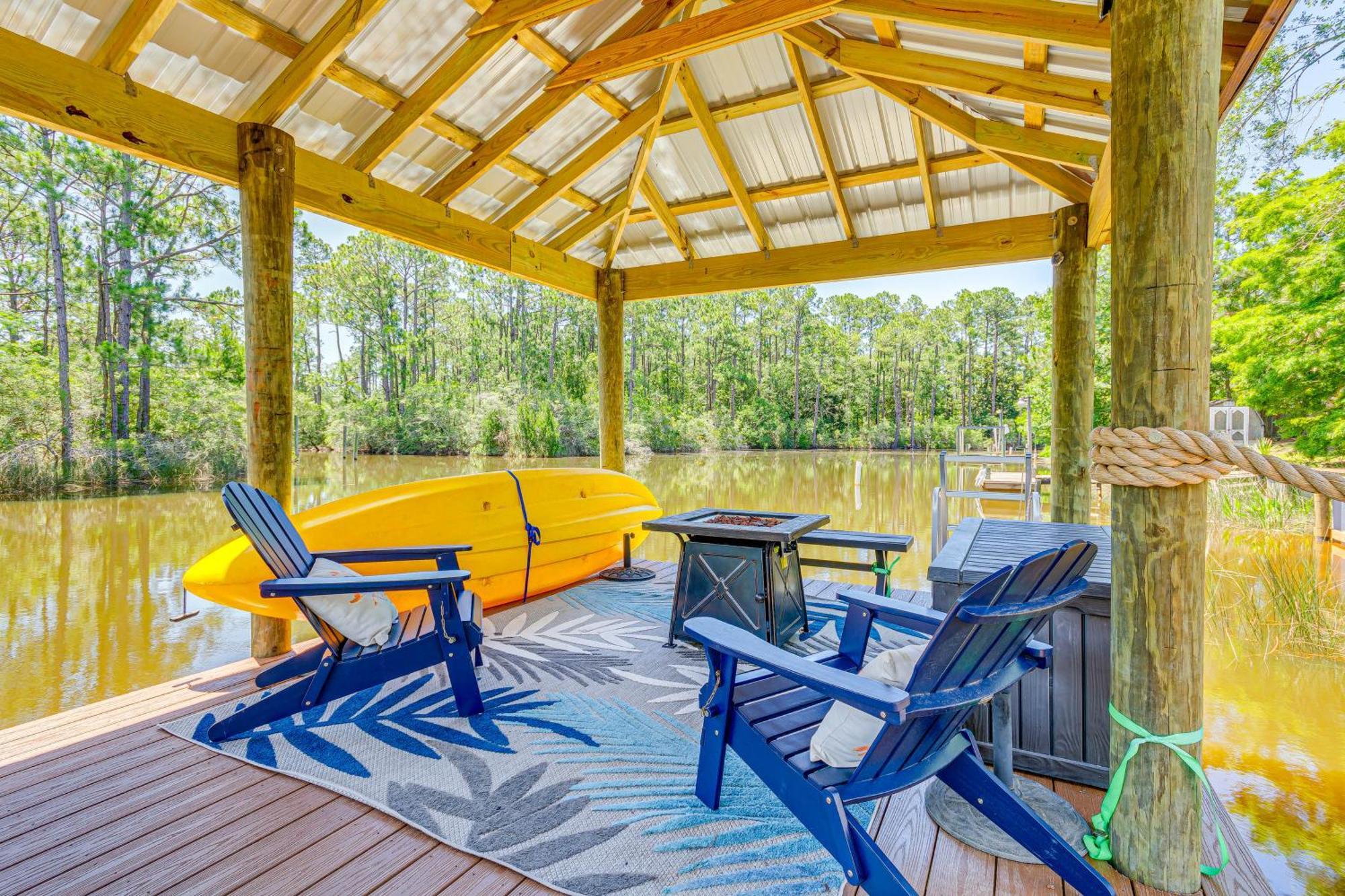 Waterfront Florida Vacation Rental With Boat Dock Milton Esterno foto